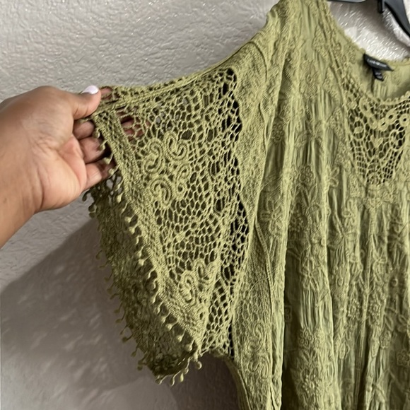 Lane Bryant Women’s Green 3/4 Sleeve Tie Front Blouse Embroidered Sz 22/24 - Picture 6 of 10